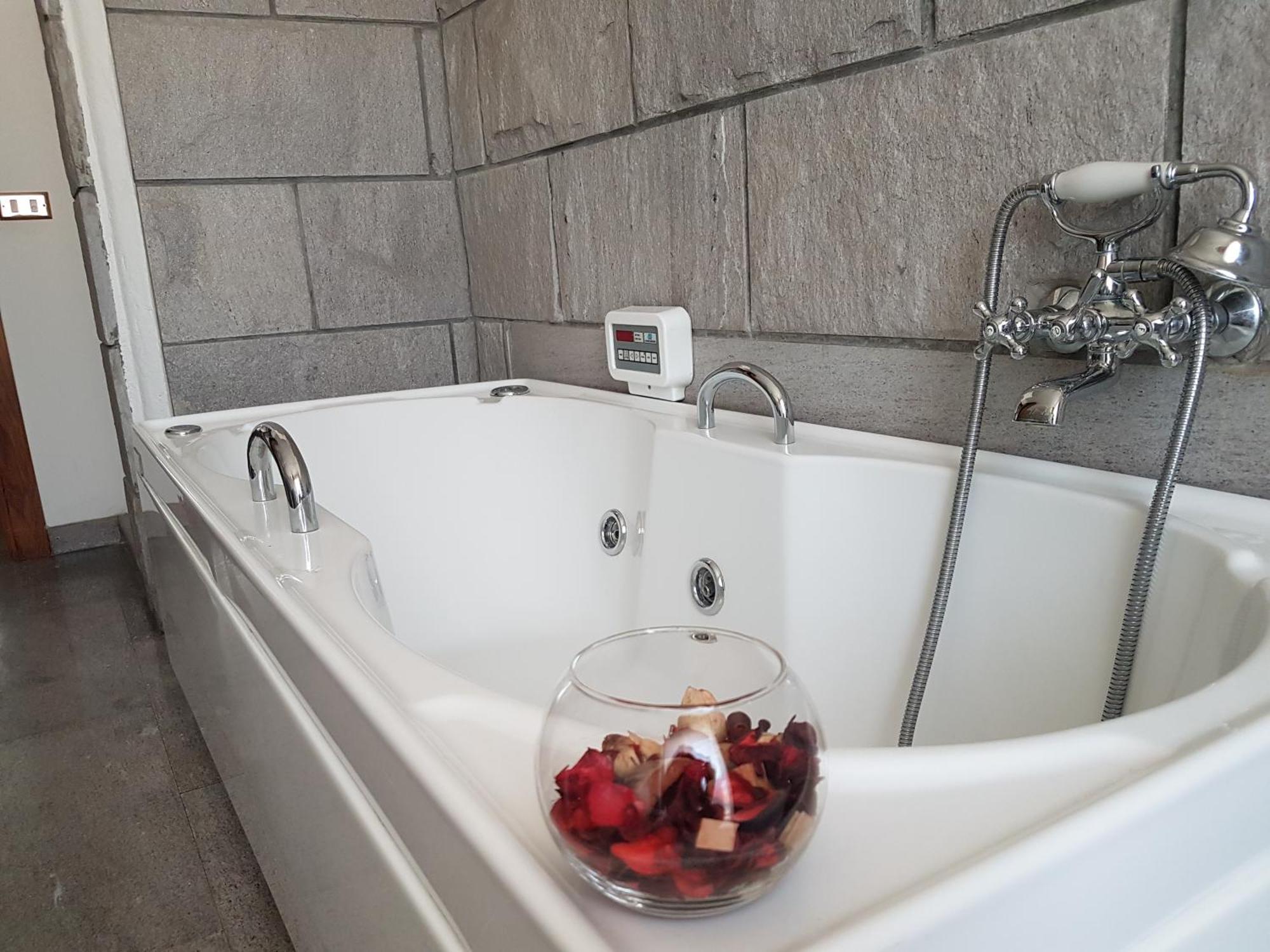 La Beola E Il Noce Hotel Monza Bagian luar foto